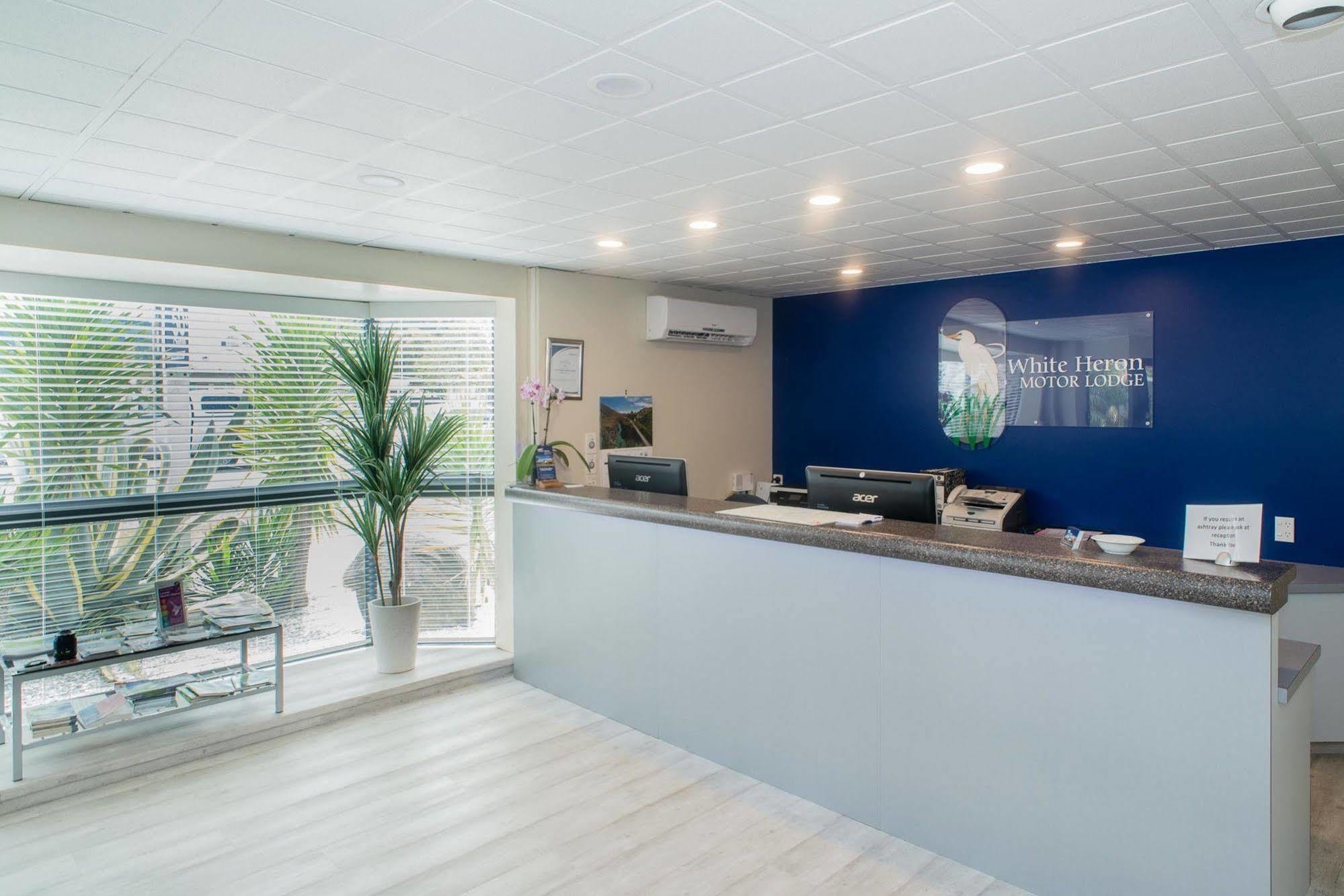 White Heron Motor Motel 4*